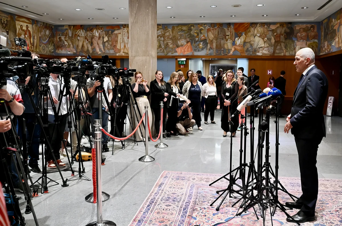 Janez Janša várhatóan pénteken mutatja be miniszteri csapatát. Elemzők szerint az új kormány biztosan kitölti négyéves megbízatását, mert csak jobboldali pártok alkotják. De ebben ne legyünk annyira biztosak, ez csak egy tényező! Vučić ugyanis ott bujkál a háttérben