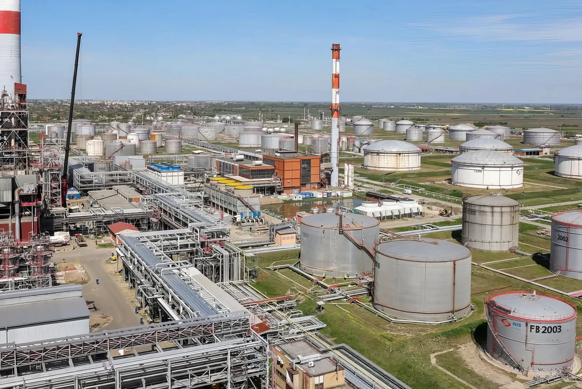 A pancsovai finomító, valódi probléma vagy csak szerb(-orosz) ürügy a tárgyalások megakasztására. Ki lesz a túlélő, a NIS vagy a MOL, vagy minden megy a szankciók alá?
