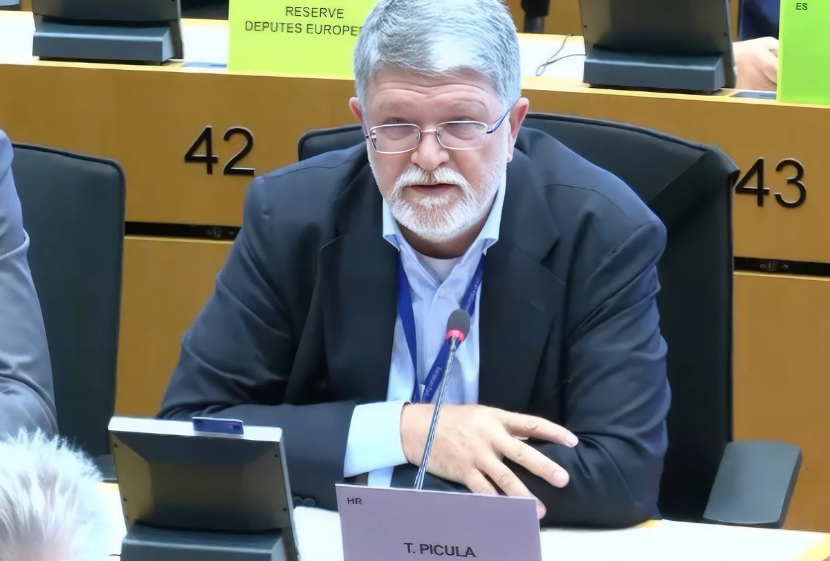 Az EP elvetette Belgrád Horvátországgal kapcsolatos vádjait 2 Tonino Picula
