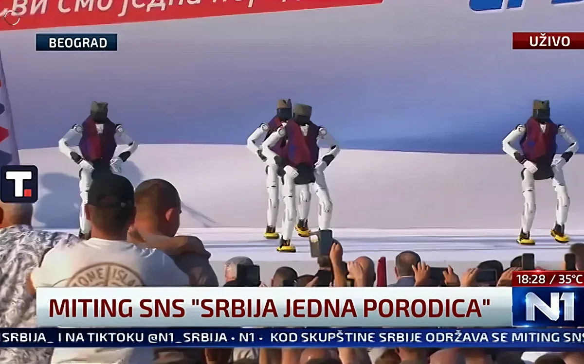 Vučić heteken belül lemond, hisszük, ha látjuk! 5 A szerb elnök átment mutatványosba, kapott a kínaiaktól négy robotot, hogy táncoljanak neki, most ezzel kezdi járni az országot. A robotok a Moravac kólót járták