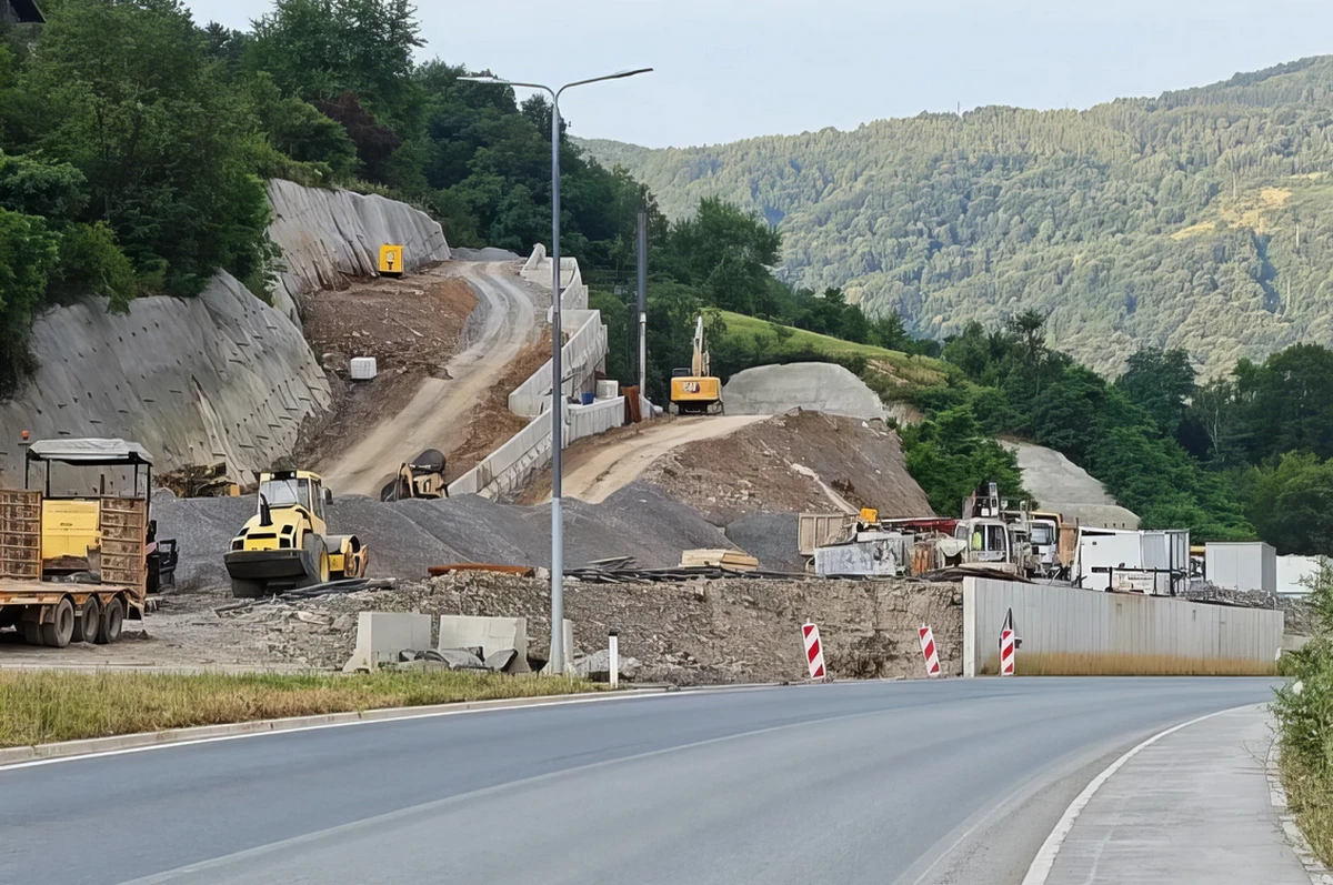 Épülget a boszniai autópálya, amely lerövidítené a lejutást az Adria déli részérére, újabban viszont az OLAF és az EPPO is vizsgálódik