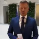 A paksi atomerőmű a vártnál korábban, már ma este, teljes kapacitással működik. Ezt megerősítette a magyar miniszterelnök is aq kormányülésre érkezve. Egy nappal ezt megelőzően, tehát kedden, lemondott a román állami atomenergia vállalat, a Nuclearelectrica vezérigazgatója, távozásának egyik oka minden bizonnyal a román atomerőmű kudarca lehetett (Forrás: Facebook, Magyar Péter)